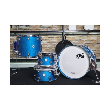 92916 Rebel Custom Shop Maple/Walnut shells - Teal over Quilted Maple - Lacquer 20 inch DS DRUM | DS DRUM DS23/92916